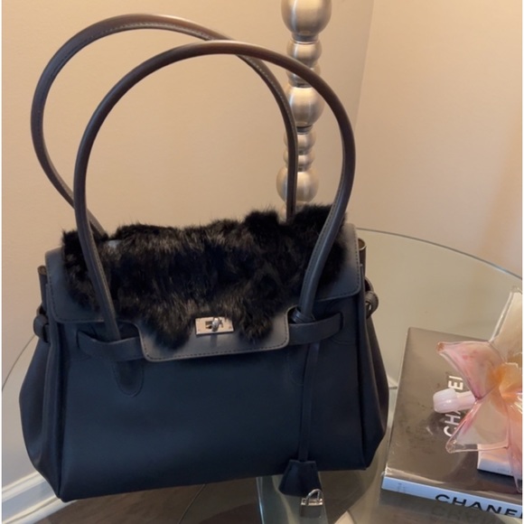 Handbags - Besso Black Jelly with black rabbit fur.